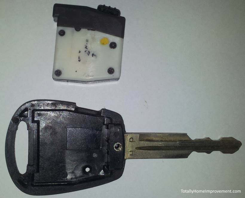 Hyundai Getz key with the electronics compartment removed